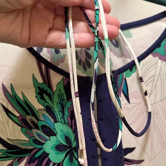 Elie Tahari Silk Floral Tie-Waist Dress - Effortless Elegance - Picture 10 of 13